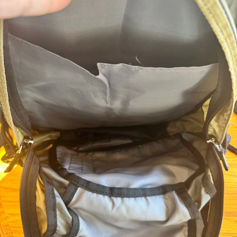 Victorinox‎ Swiss Army Backpack Green Black Padded Multi Pockets